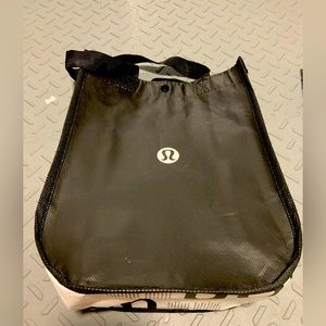 Lululemon reusable small tote